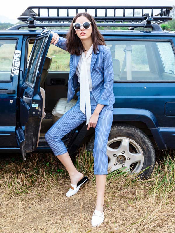 依歌女装2023春夏季蓝色西装