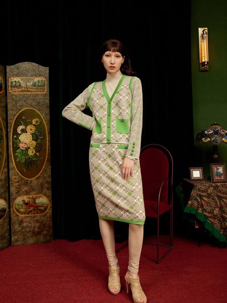 邓皓女装2023春夏季灰色连衣裙