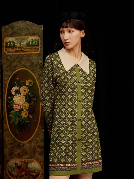 邓皓女装2023春夏季绿色连衣裙