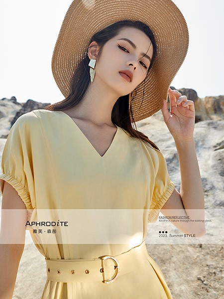 雅芙女装2023春夏季黄色连衣裙