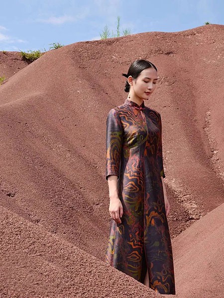 天意女装2022秋冬季黑色外套