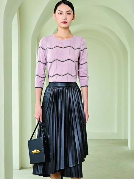 凡恩女装2023春夏季黑色百褶裙