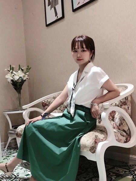 凡恩女装2023春夏季绿色半身裙