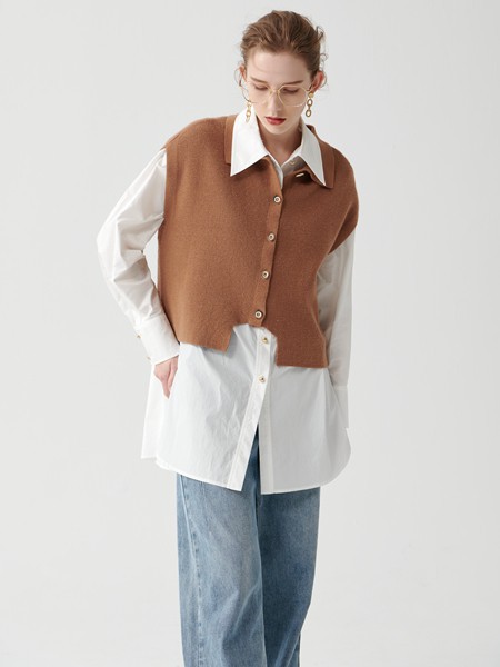 沙与沫2023春夏季咖啡色背心