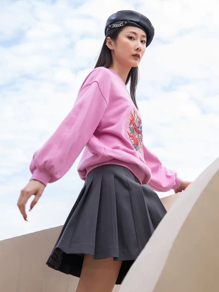 JUST&TH女装2023春夏季黑色百褶裙