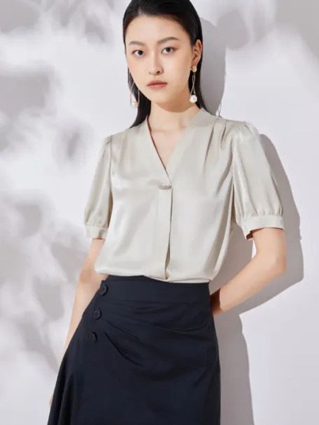 JUST&TH女装2023春夏季黑色包臀裙