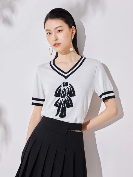 JUST&TH女装2023春夏季白色T恤