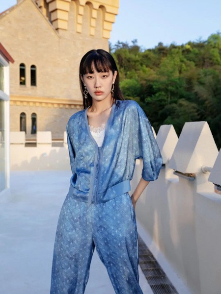 JUST&TH女装2023春夏季蓝色长裤