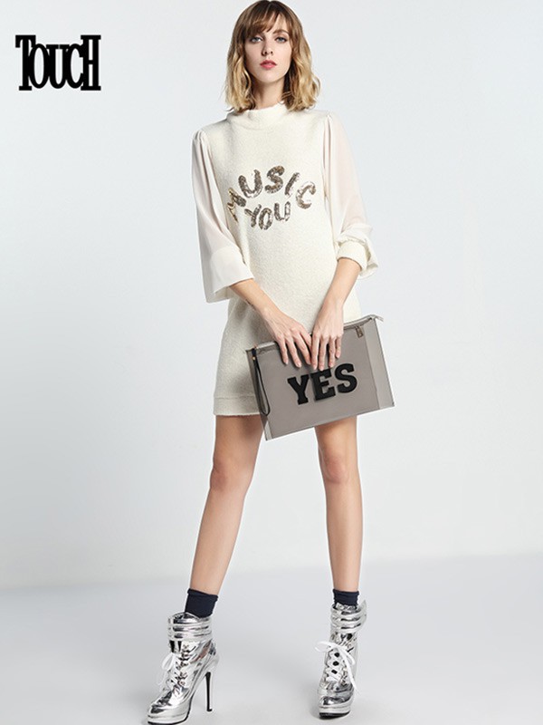 塔吉2023春夏季白色T恤