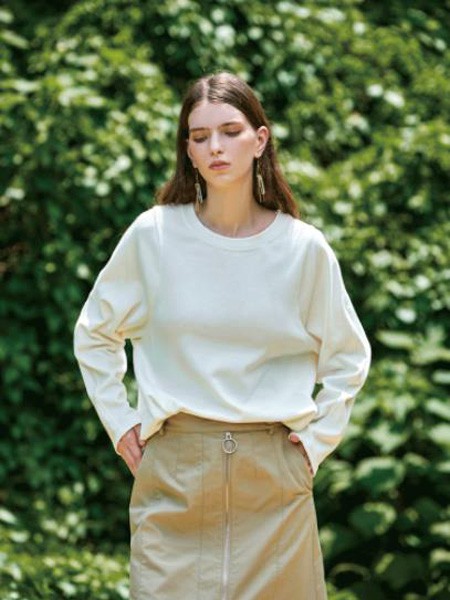 犁人坊女装2023春夏季白色T恤