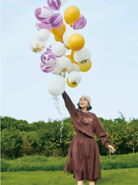 犁人坊女装2023春夏季咖啡色T恤