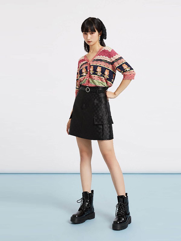 杰茜莱女装2023春夏季黑色短裙