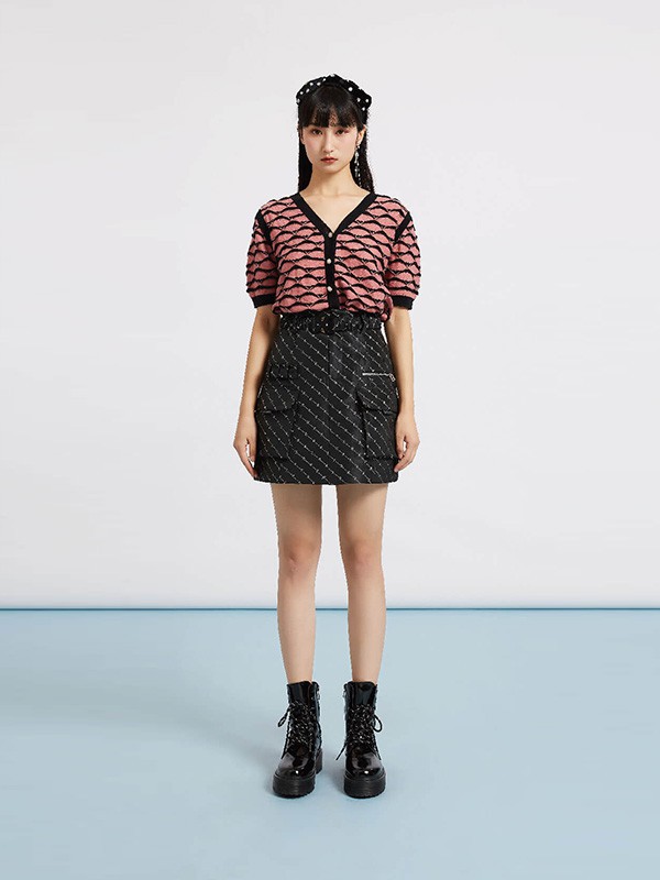 杰茜莱女装2023春夏季黑色短裙