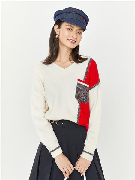 影儿时尚集团女装2023春夏季藏蓝色T恤