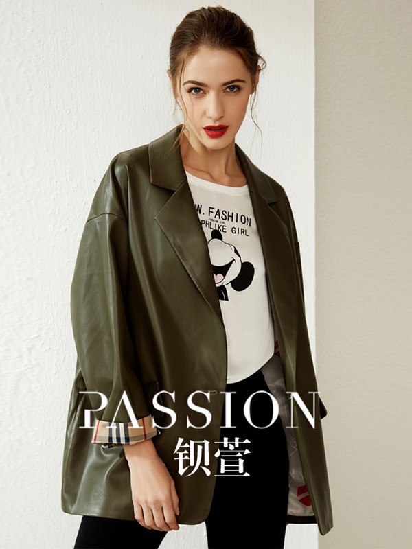 钡萱女装2022秋冬季白色T恤