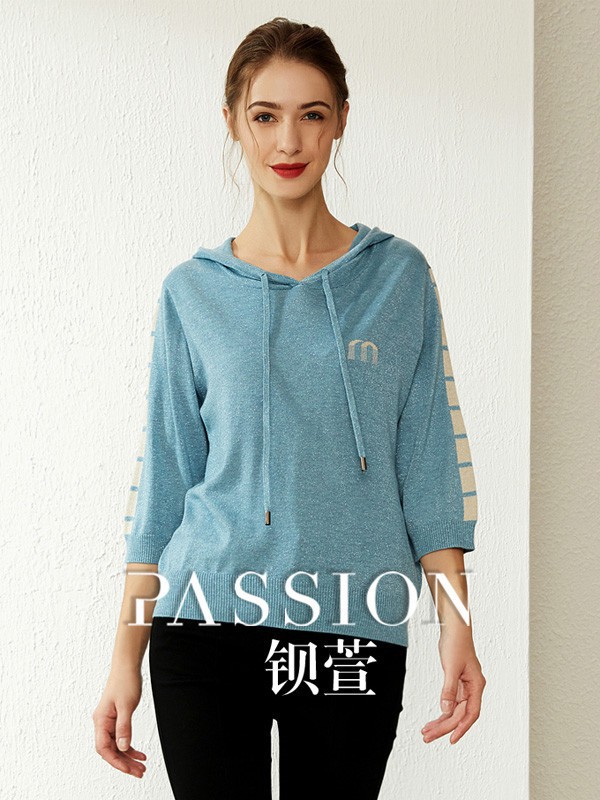 钡萱女装2022秋冬季蓝色卫衣