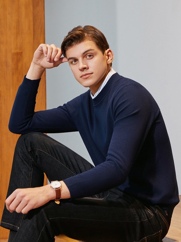 柒牌男装2023春夏季藏蓝色T恤