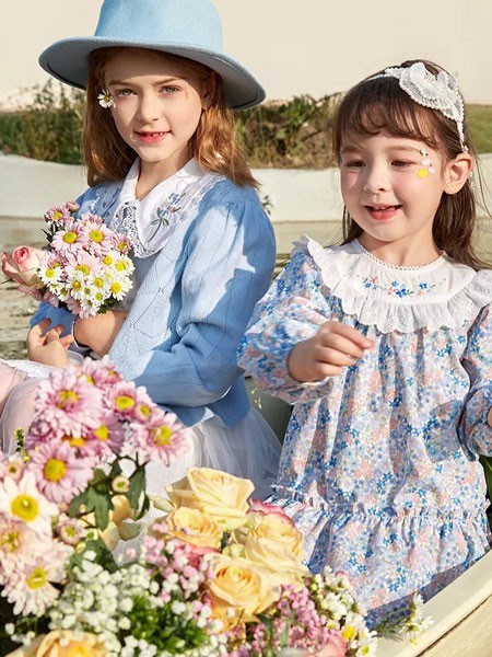 笛莎童装2023春夏季蓝色连衣裙