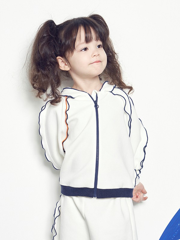 鄂尔多斯童装2023春夏季白色外套