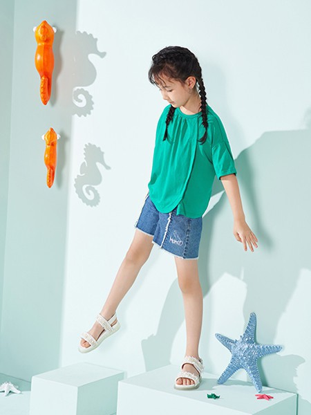 红蜻蜓童装2023春夏季绿色T恤