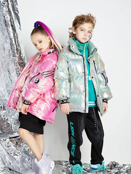 时尚小鱼童装2022秋冬季粉色棉服