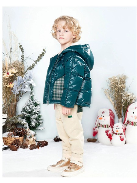时尚小鱼童装2022秋冬季绿色棉服