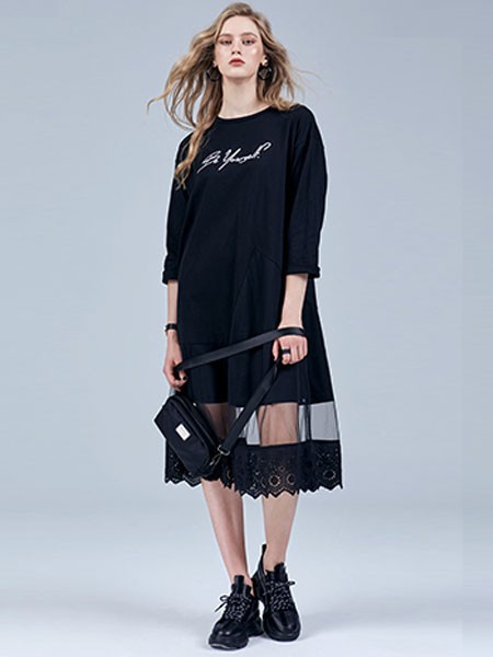 naturally女装2023春夏季黑色连衣裙