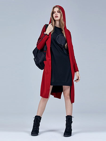 naturally女装2023春夏季黑色连衣裙