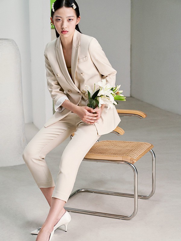 红贝缇女装2023春夏季白色九分裤