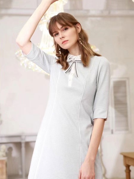 木帛2023春夏季灰色连衣裙