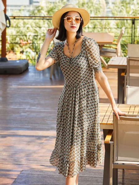 卡索女装2023春夏季灰色连衣裙