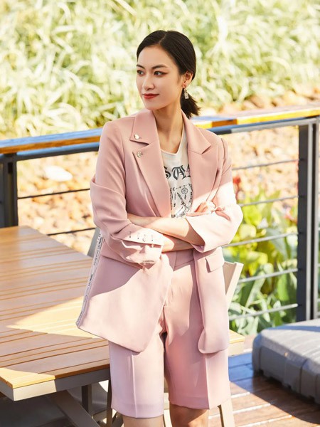 卡索女装2023春夏季粉色西装