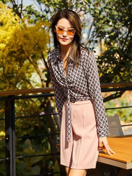 卡索女装2023春夏季粉色半身裙