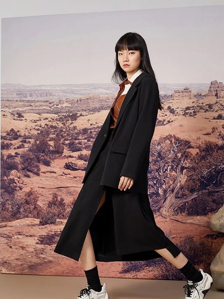 独辫子休闲装2022秋冬季黑色大衣
