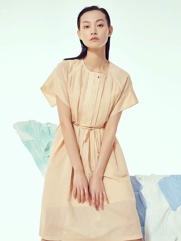 钡禾女装2023春夏季橙色连衣裙