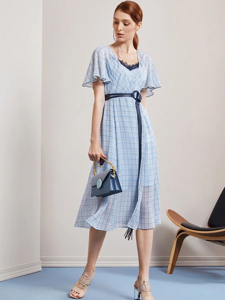 莱芙.艾迪儿女装2023春夏季蓝色连衣裙