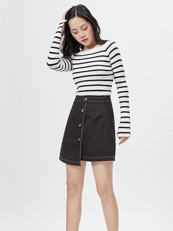 自由鸟女装2023春夏季白色T恤