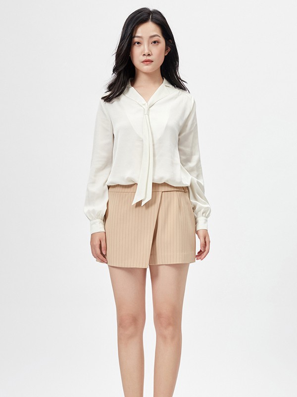 自由鸟女装2023春夏季卡其色短裤