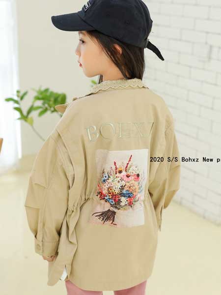 柏惠信子童装2023春夏季卡其色大衣