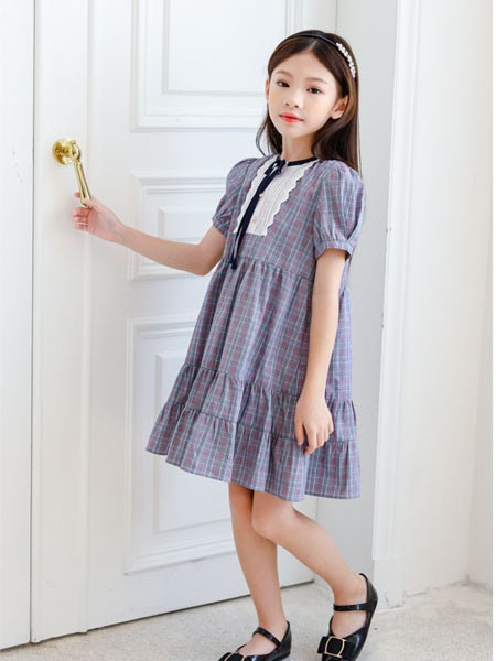 柏惠信子童装2023春夏季灰色连衣裙