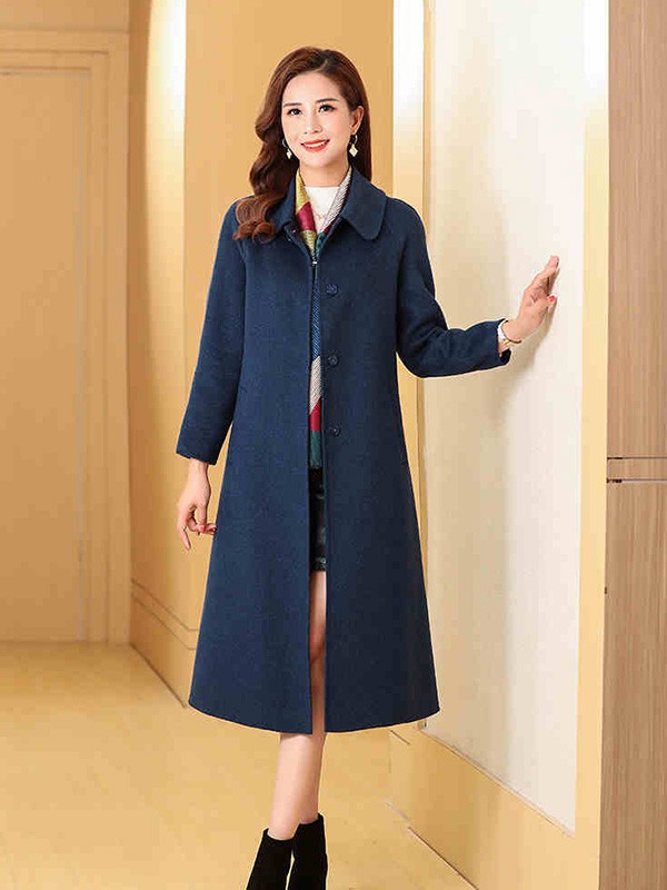 知彩女装2022秋冬季黑色大衣