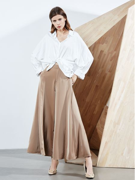 ECA女装2023春夏季白色西装