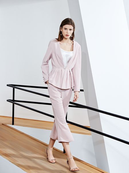 ECA女装2023春夏季粉色西装