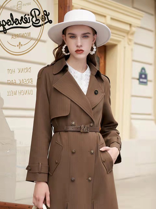 曼诺比菲女装2023春夏季咖啡色大衣