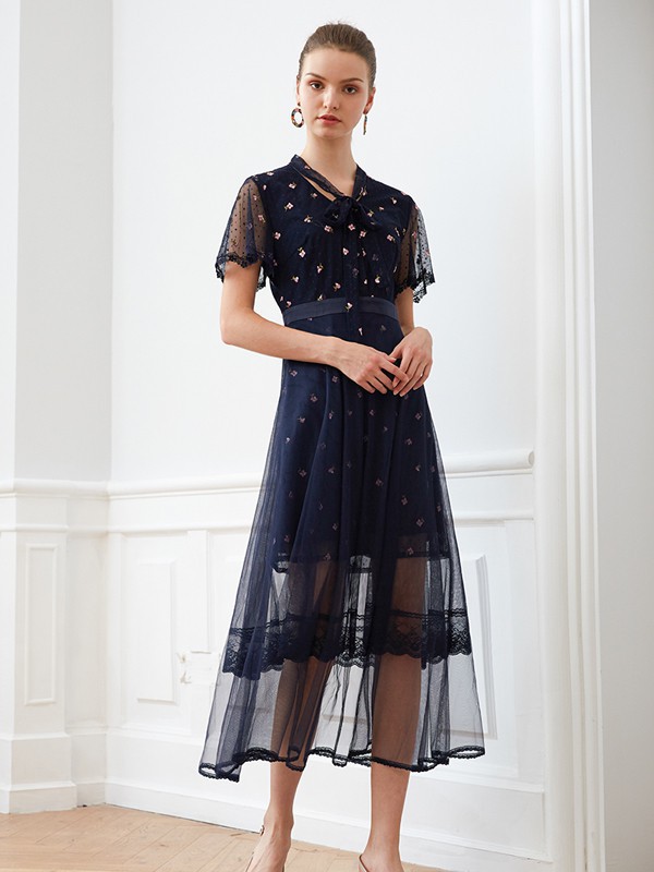 曼诺比菲女装2023春夏季黑色连衣裙