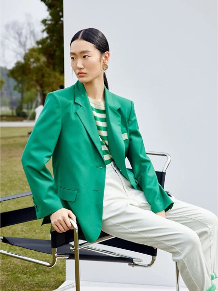 迪赛尼斯女装2023春夏季绿色西装