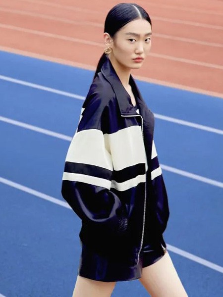 迪赛尼斯女装2023春夏季拼色外套