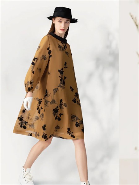 希色女装2023春夏季咖啡色连衣裙