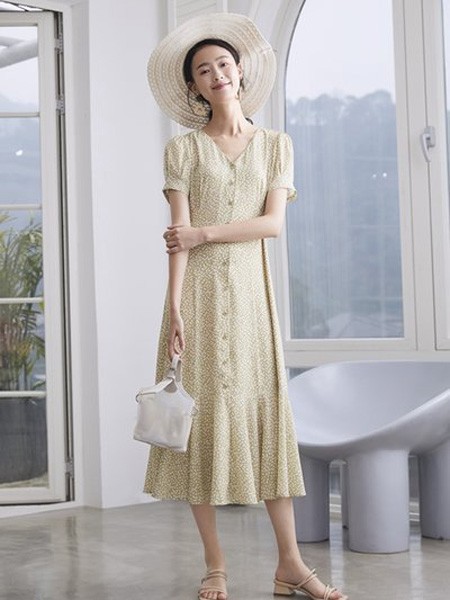 婉枫女装2023春夏季黄色连衣裙