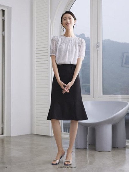 婉枫女装2023春夏季黑色半身裙